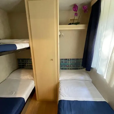 Locazione Turistica Punta Navaccia-1 Ferienhaus *